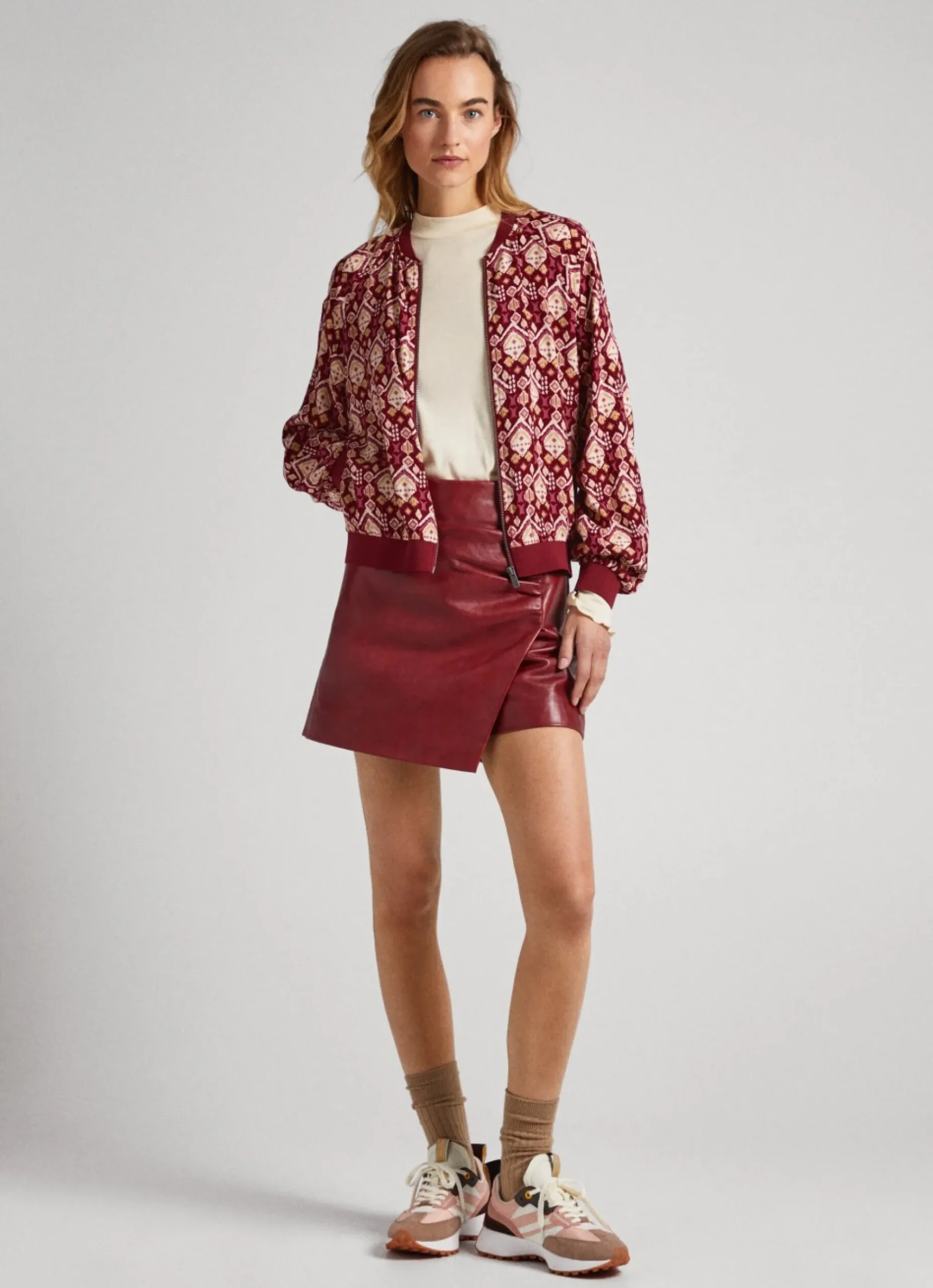 Mulher Pepe Jeans Casaco E Jaquetas>Casaco Bomber Ornamental