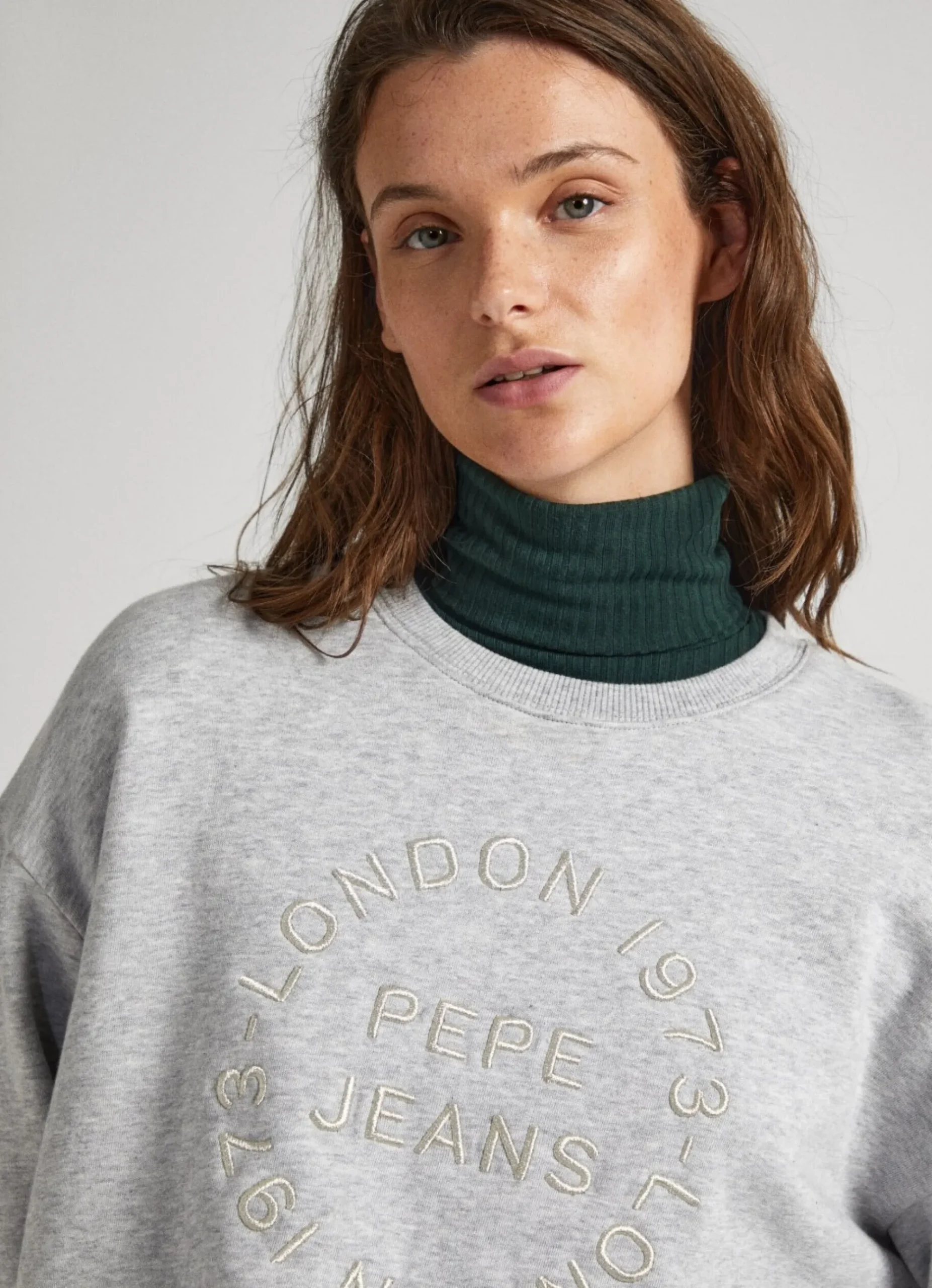 Mulher Pepe Jeans Sweatshirts>Sweatshirt Logo Estampado Bordado