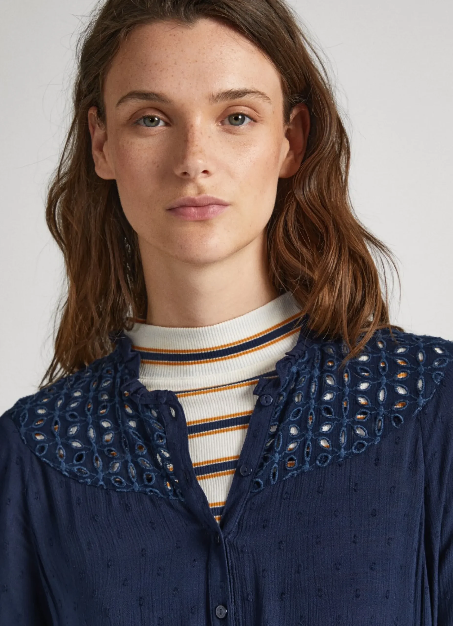 Mulher Pepe Jeans Vestidos E Macacões>Vestido Dobby Com Detalhes Abertos
